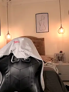 evafoxs online show from 3, 12, 2025