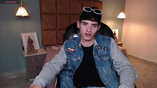 AlejooTwink online show from 25, 1, 2025