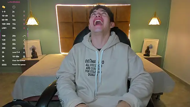 AlejooTwink online show from 9, 10, 2025