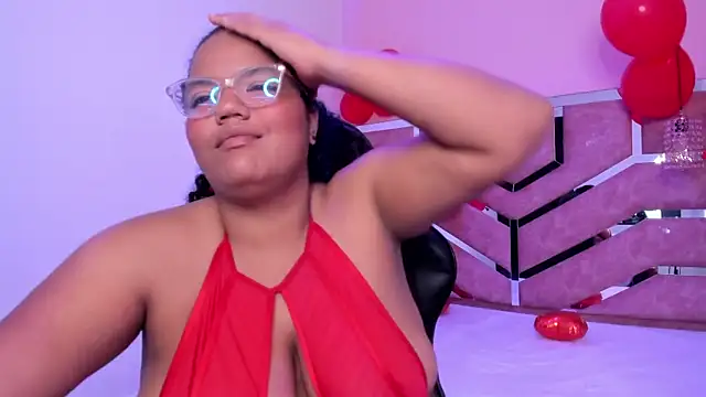 Snapshot of MhiaRey chatting on 17, 2, 2025 MhiaRey online show from 17, 2, 2025