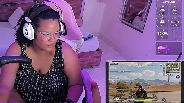 Snapshot of MhiaRey chatting on 28, 2, 2025 MhiaRey online show from 28, 2, 2025