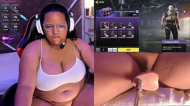 Snapshot of MhiaRey chatting on 21, 10, 2025 MhiaRey online show from 21, 10, 2025