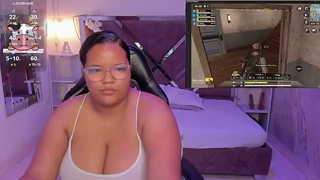 Snapshot of MhiaRey chatting on 20, 11, 2025 MhiaRey online show from 20, 11, 2025