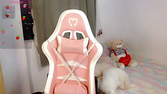 Snapshot of Kylie_martinez chatting on 20, 12, 2024 Kylie martinez online show from 20, 12, 2024