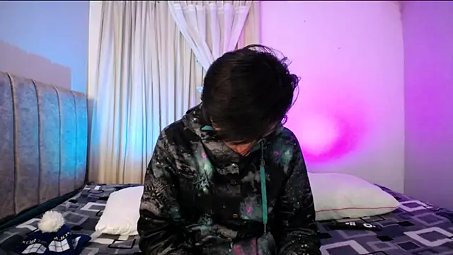 Snapshot of Yellowpokemon23 chatting on 8, 4, 2026 Yellowpokemon23 online show from 8, 4, 2026