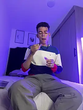 Leo bunny hot online show from 29, 1, 2025