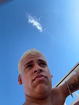 Leo bunny hot online show from 6, 11, 2025