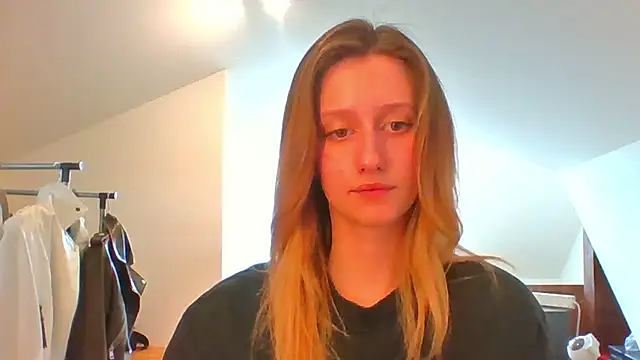 LUNA delight online show from 26, 2, 2025