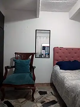 Snapshot of Venus-Wood chatting on 8, 11, 2025 Venus-Wood online show from 8, 11, 2025