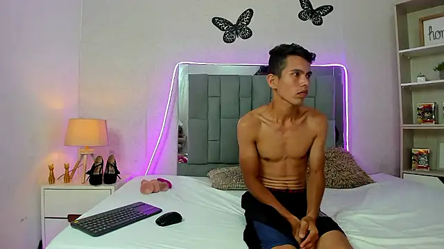 Snapshot of ari_matti chatting on 6, 12, 2024 ari matti online show from 6, 12, 2024