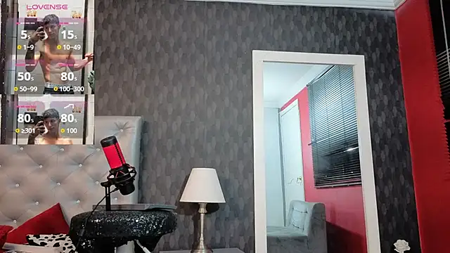 Cristopher23  online show from 8, 9, 2025