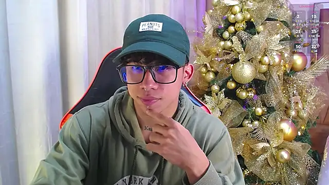 AkazaBoy  online show from 17, 12, 2025