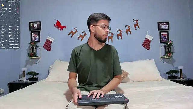 Snapshot of ETHAN_ADAM chatting on 16, 12, 2024 ETHAN ADAM online show from 16, 12, 2024