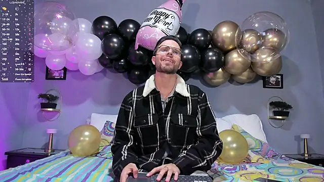 Snapshot of ETHAN_ADAM chatting on 31, 12, 2024 ETHAN ADAM online show from 31, 12, 2024