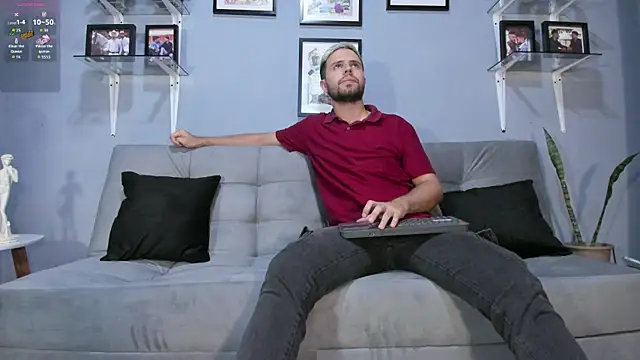 Snapshot of ETHAN_ADAM chatting on 9, 9, 2025 ETHAN ADAM online show from 9, 9, 2025