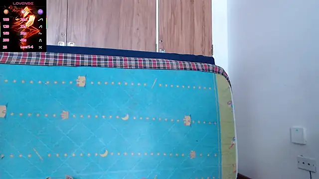 Afrodita Arggeniss online show from 3, 2, 2025