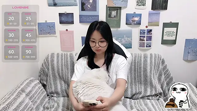 Snapshot of LiLiYbaby chatting on 4, 6, 2026 LiLiYbaby online show from 4, 6, 2026