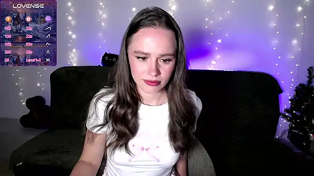 Snapshot of Emillias chatting on 18, 12, 2024 Emillias online show from 18, 12, 2024