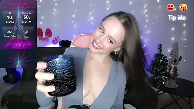 Snapshot of Emillias chatting on 31, 12, 2024 Emillias online show from 31, 12, 2024