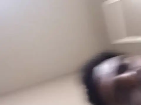 Snapshot of SLOWSTRO chatting on 23, 10, 2025 SLOWSTRO online show from 23, 10, 2025