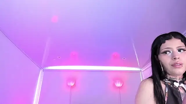 AuroraDiaz online show from 12, 11, 2025