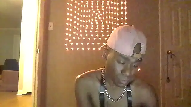 Snapshot of PETER-RABIT chatting on 12, 12, 2024 PETER-RABIT online show from 12, 12, 2024