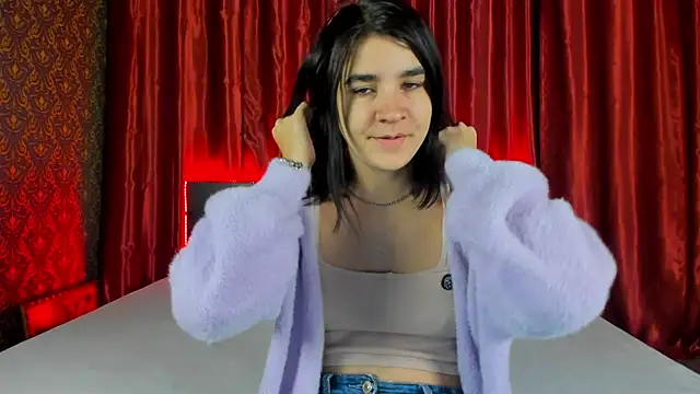  Polly Love  online show from 29, 9, 2025