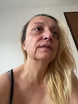 Melinastarr online show from 14, 10, 2025