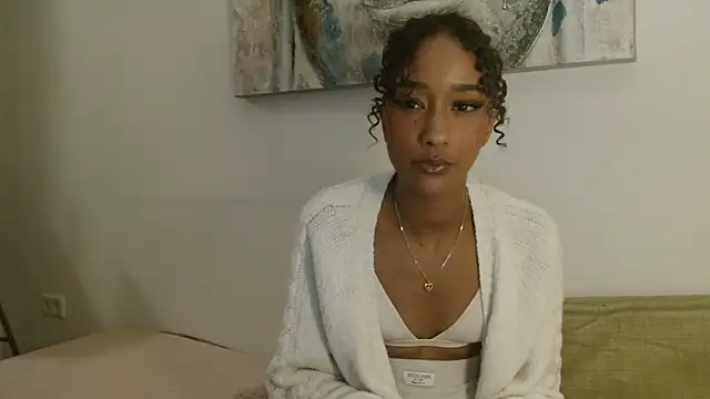 Snapshot of Leilaswe chatting on 7, 12, 2024 Leilaswe online show from 7, 12, 2024