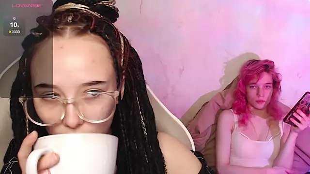 Snapshot of Robin_yourss chatting on 16, 11, 2025 Robin yourss online show from 16, 11, 2025