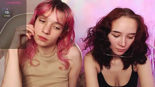 Snapshot of Robin_yourss chatting on 16, 12, 2025 Robin yourss online show from 16, 12, 2025