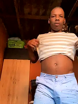 Snapshot of skyfall200 chatting on 14, 12, 2025 skyfall200 online show from 14, 12, 2025