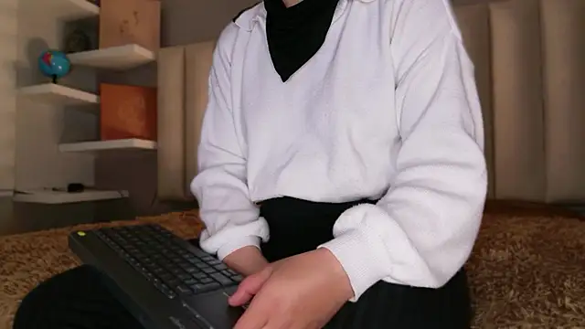 Megan mooree  online show from 25, 3, 2026