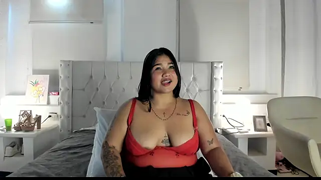 Gabycutee online show from 2, 2, 2025