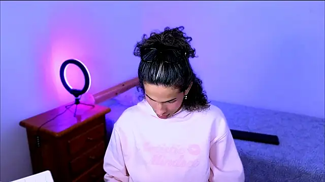 Abby bella09 online show from 16, 1, 2026