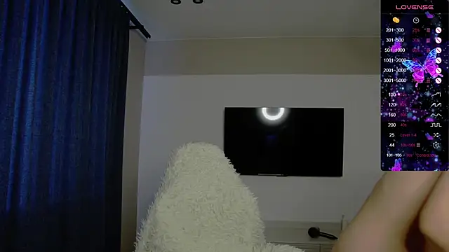 Holly Molii online show from 22, 12, 2025