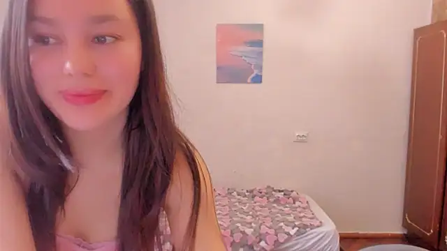 Snapshot of LunaXmii chatting on 2, 3, 2025 LunaXmii online show from 2, 3, 2025