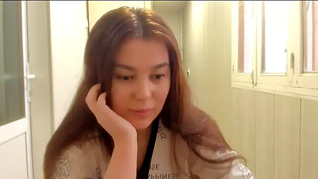 Snapshot of LunaXmii chatting on 17, 12, 2025 LunaXmii online show from 17, 12, 2025