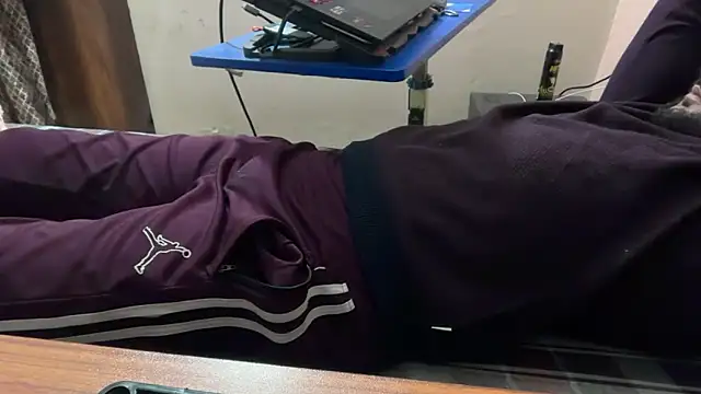 Snapshot of sexyboy09 chatting on 19, 10, 2025 sexyboy09 online show from 19, 10, 2025