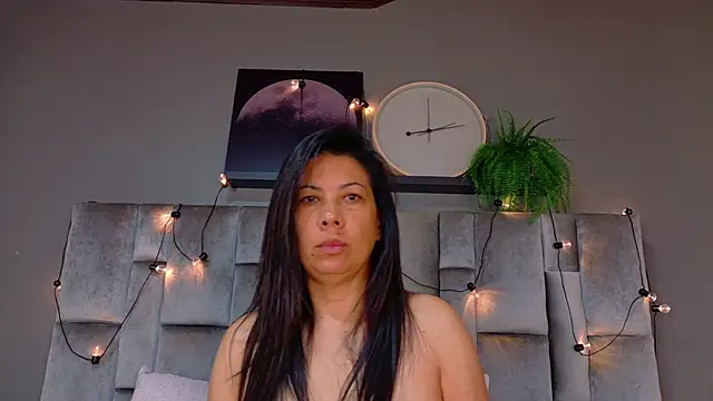 JaylaScott   online show from 21, 4, 2026