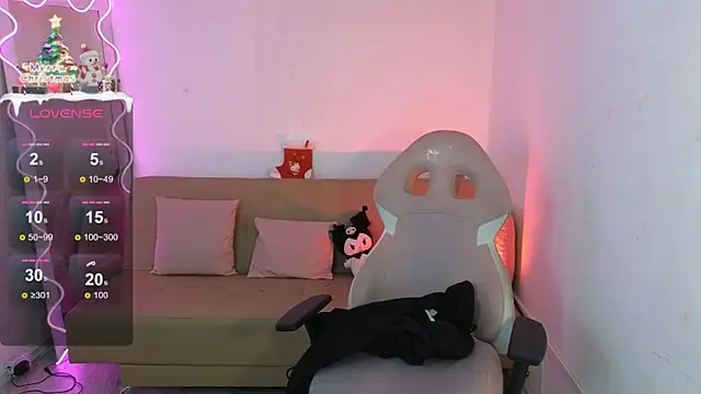 Snapshot of hina_tay chatting on 15, 12, 2024 hina tay online show from 15, 12, 2024