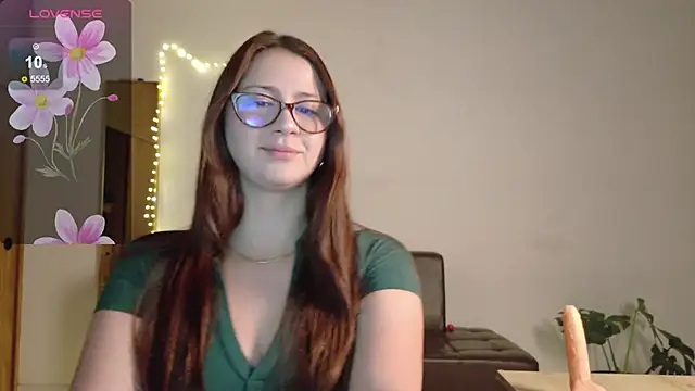 Snapshot of Rachel_t_ chatting on 1, 2, 2025 Rachel t online show from 1, 2, 2025
