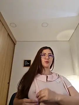 Snapshot of Rachel_t_ chatting on 18, 10, 2025 Rachel t online show from 18, 10, 2025