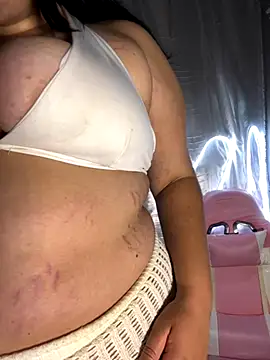 Snapshot of alexxaa96 chatting on 3, 10, 2025 alexxaa96 online show from 3, 10, 2025