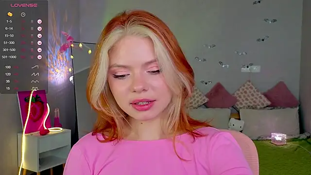 Snapshot of Red__Candy chatting on 26, 10, 2025 Red Candy online show from 26, 10, 2025