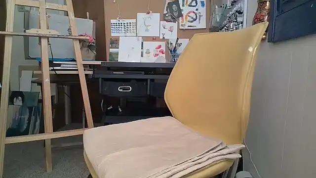 naughtyonbicycle online show from 12, 2, 2026