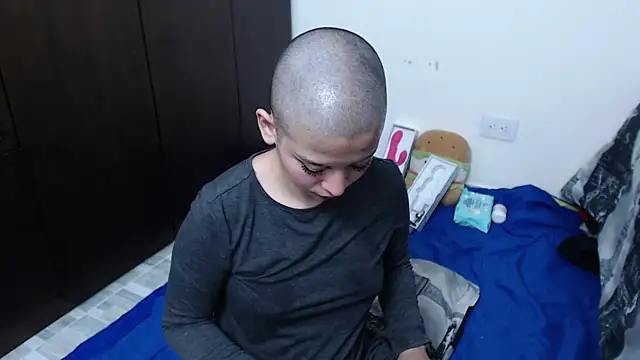 Snapshot of Bitsy_Messy chatting on 11, 12, 2024 Bitsy Messy online show from 11, 12, 2024