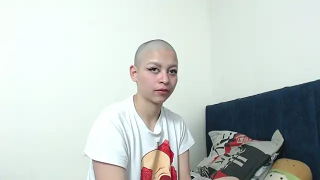 Snapshot of Bitsy_Messy chatting on 17, 12, 2024 Bitsy Messy online show from 17, 12, 2024