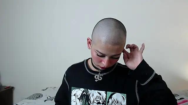 Snapshot of Bitsy_Messy chatting on 19, 12, 2024 Bitsy Messy online show from 19, 12, 2024