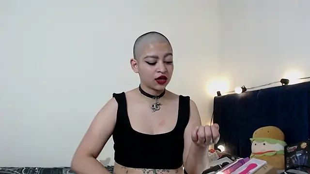 Snapshot of Bitsy_Messy chatting on 20, 12, 2024 Bitsy Messy online show from 20, 12, 2024